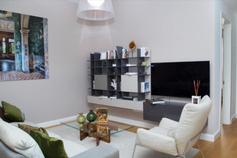 3 bedrooms Apartment in Limassol, Cyprus No. 50925 2