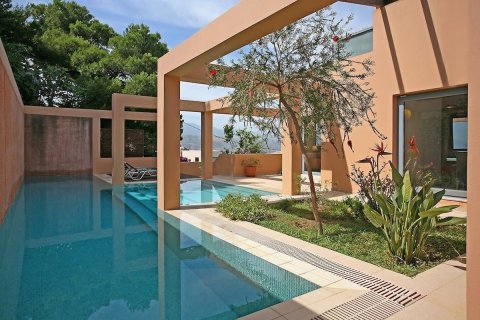 5 bedrooms Villa in Chania, Greece No. 23999 2