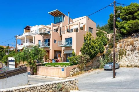 5 bedrooms Villa in Chania, Greece No. 23999 3