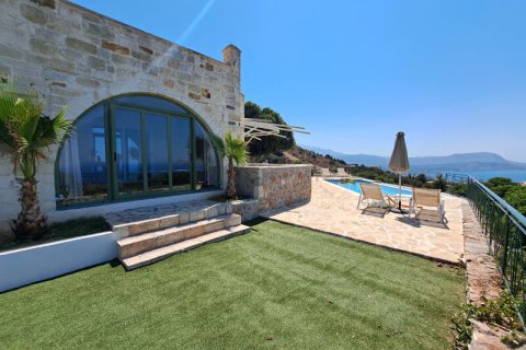 3 bedrooms Villa in Chania, Greece No. 23997 3