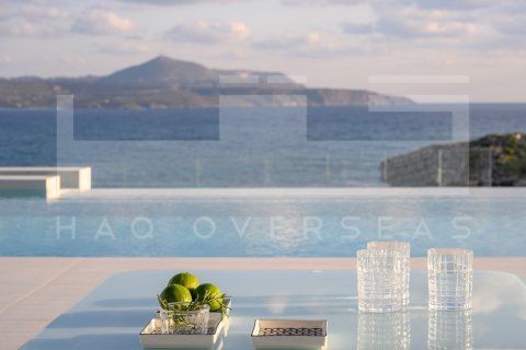 3 bedrooms Villa in Crete, Greece No. 24399 3