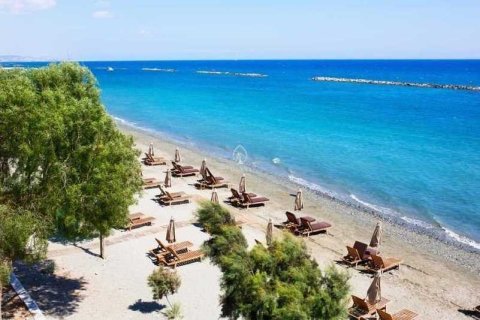 3 bedrooms Penthouse in Germasogeia, Cyprus No. 77561 4