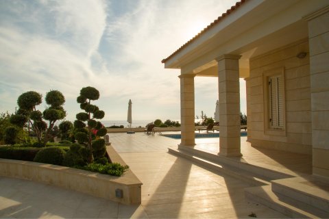 8 dormitorios Villa en Paphos, Cyprus No. 37804 4