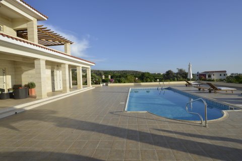 8 dormitorios Villa en Paphos, Cyprus No. 37804 5