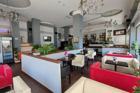 171m² Business in Athens, Greece No. 56117 1