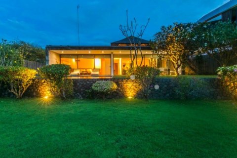 3 bedrooms Villa in Jimbaran, Indonesia No. 23004 1