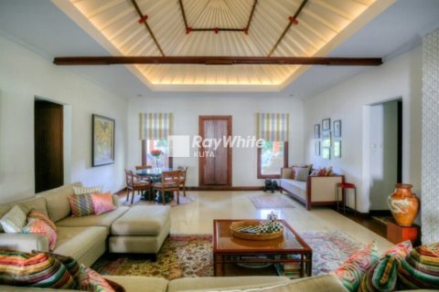 3 dormitorios Villa en Sanur, Indonesia No. 23003 1