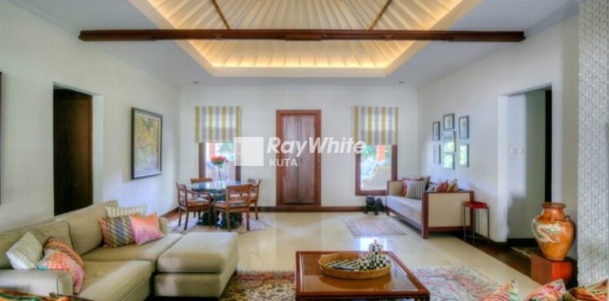 3 bedrooms Villa in Sanur, Indonesia No. 23003