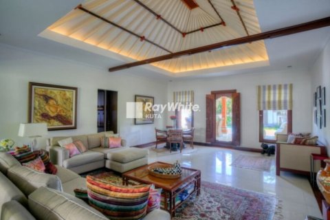 3 bedrooms Villa in Sanur, Indonesia No. 23003 18