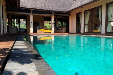 3 bedrooms Villa in South Kuta, Indonesia No. 23014 1