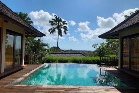 3 bedrooms Villa in South Kuta, Indonesia No. 23014 2