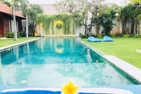 4 bedrooms Villa in Sanur, Indonesia No. 23013 7