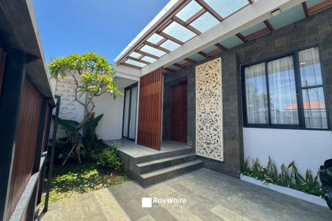 3 bedrooms Villa in Jimbaran, Indonesia No. 23015 6