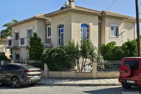 5 bedrooms Villa in Agios Tychonas, Cyprus No. 39870 1