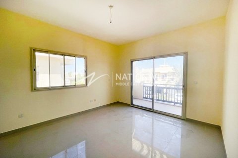 4 bedrooms Villa in Baniyas, UAE No. 3385 9