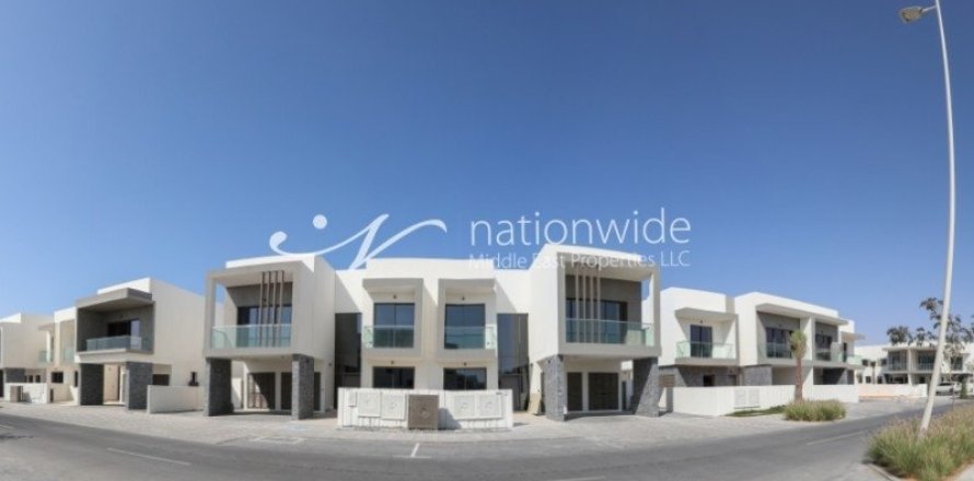 5 bedrooms Villa on the Yas Island, UAE No. 3275