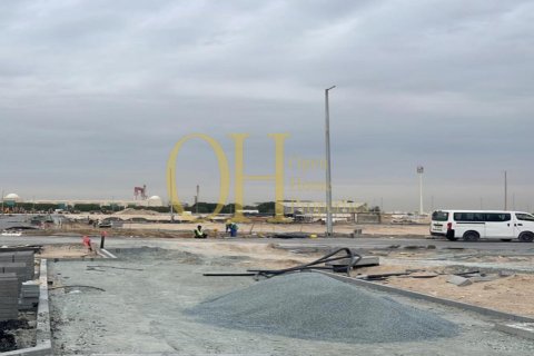 938.9m² Land en Khalifa City, UAE No. 10200 8