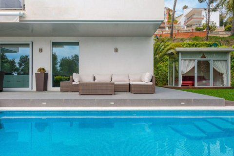 4 dormitorios House en Blanes, Spain No. 25530 9