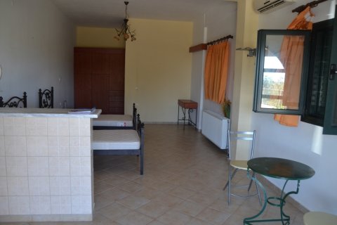 2 bedrooms Villa in Corfu, Greece No. 60002 19