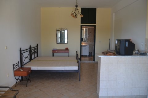 2 bedrooms Villa in Corfu, Greece No. 60002 16