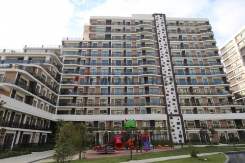 4+1 Apartment in Beylikduezue, Turkey No. 17392 23