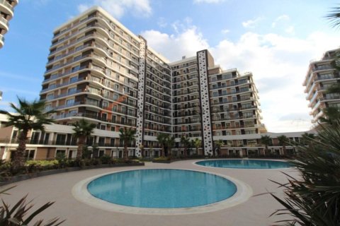 4+1 Apartment in Beylikduezue, Turkey No. 17392 25