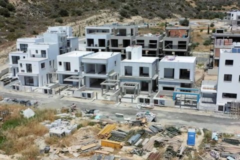 4 bedrooms Villa in Agios Athanasios, Cyprus No. 53201 14