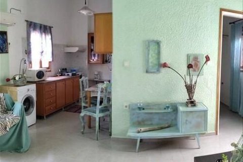 4 bedrooms Building in Syros, Greece No. 28031 1