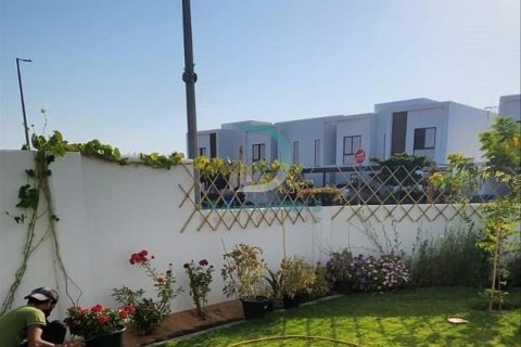 3 dormitorios Townhouse en Al Ghadeer 2, UAE No. 9502 1