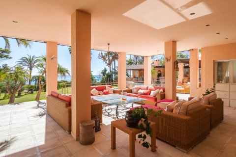 8 bedrooms Villa in Estepona, Spain No. 27414 22