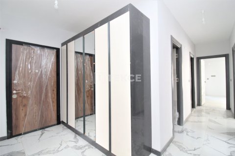 5+1 Apartment in Bursa, Turkey No. 11315 16