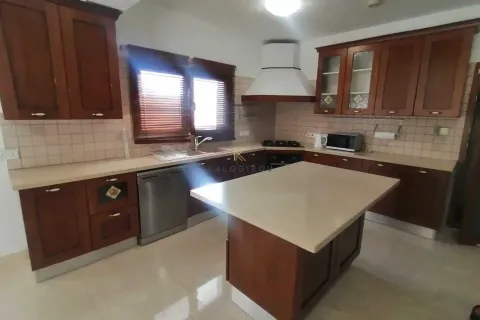 4 bedrooms House in Pyla, Cyprus No. 29300 6