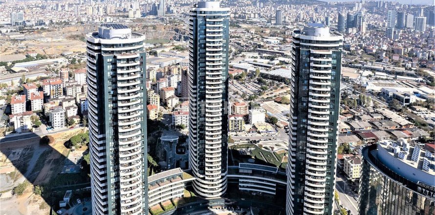 3+1 Apartment in Istanbul, Turkey No. 20878