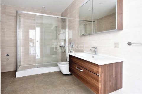 3+1 Apartment in Istanbul, Turkey No. 20878 8