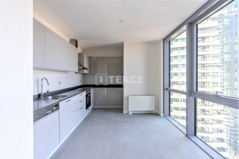 3+1 Apartment in Istanbul, Turkey No. 20878 18