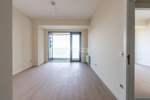 3+1 Apartment in Istanbul, Turkey No. 20878 16