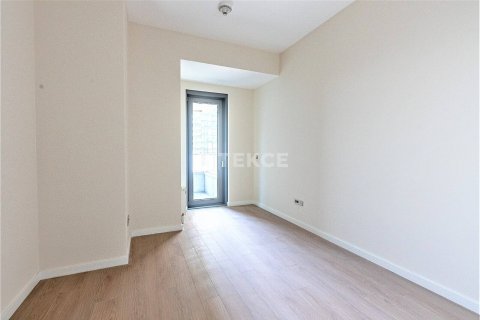 3+1 Apartment in Istanbul, Turkey No. 20878 11