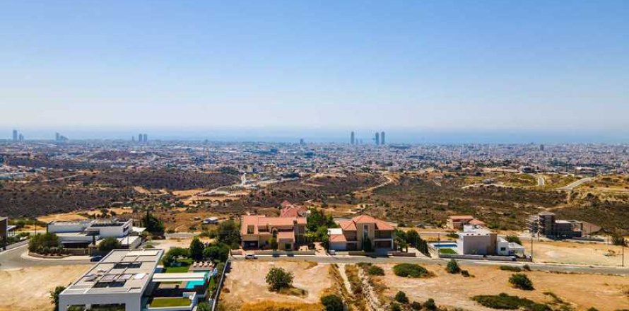 1622m² Land in Mesa Geitonia, Cyprus No. 76340