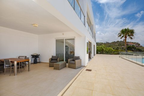 3 bedrooms Villa in Chania, Greece No. 64799 14