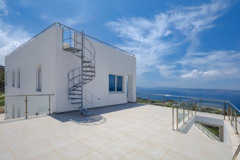 3 bedrooms Villa in Chania, Greece No. 64799 17