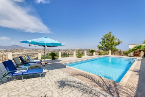 3 bedrooms Villa in Alaminos, Cyprus No. 64822 5