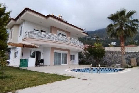 3+1 Villa en Oba, Turkey No. 15410 1