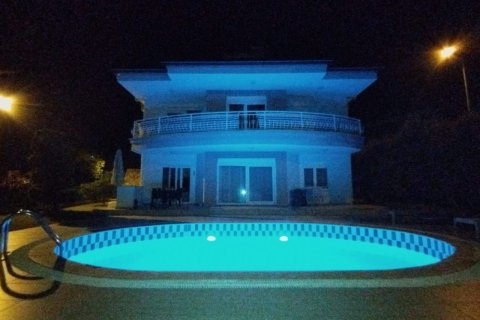 3+1 Villa en Oba, Turkey No. 15410 9