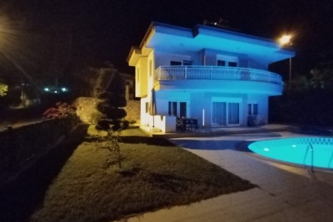 3+1 Villa à Oba, Turkey No. 15410 3