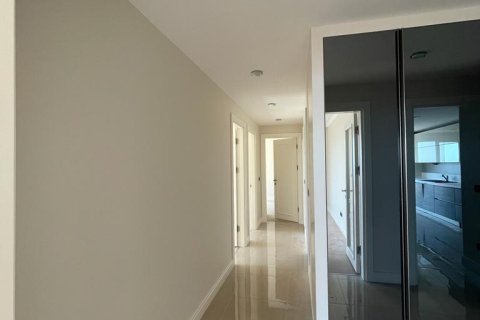 3+1 Apartment en Istanbul, Turkey No. 15415 5