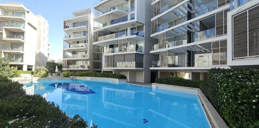 2 dormitorios Apartment en Limassol, Cyprus No. 32474