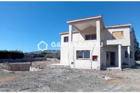 5 bedrooms Villa in Pegeia, Cyprus No. 30502 1