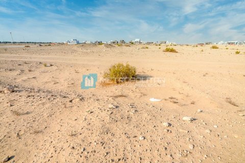 809.6m² Land in Al Shamkha, UAE No. 5329 3