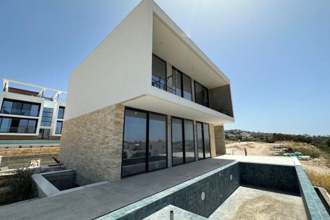 4 bedrooms House in Chloraka, Cyprus No. 37378 5