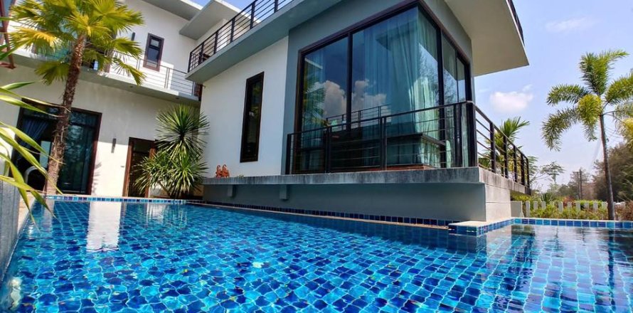 5 bedrooms House in Chiang Mai, Thailand No. 2437